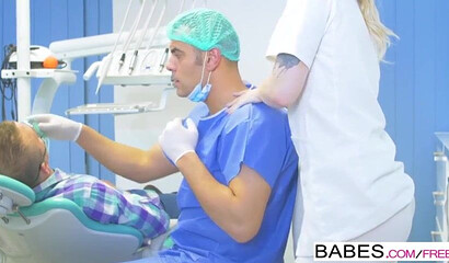 Big ass blonde harlot and horny dentist have a fuck session in the middle of a operation