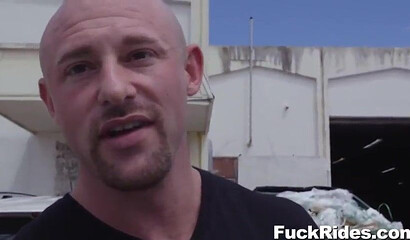 Amazingly hot babe with phat round ass fucks with hung bald hunk in backseat of a car