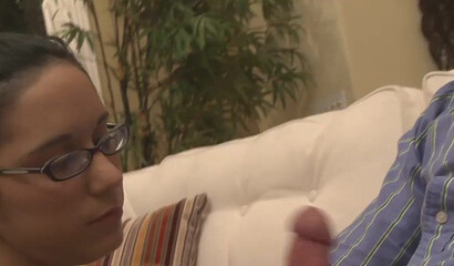 Young and nerdy big ass nympho likes to suck it hard before her guy enters her snatch