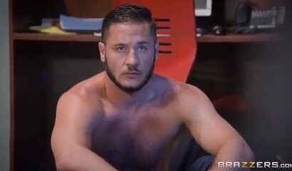 Big booty blonde loves double penetration and deep anal sex before she has gets her load