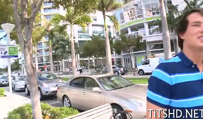 MILF bitch with big ass prefers large cocks and deep pussy pounding while she rides her man