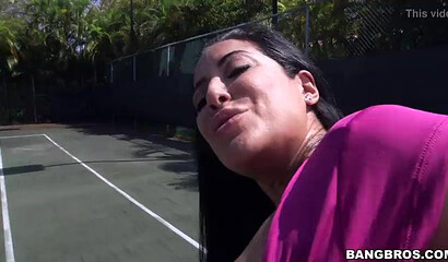 Curvy slut with phat bottom is brutally riding a giant black dick on the tennis court