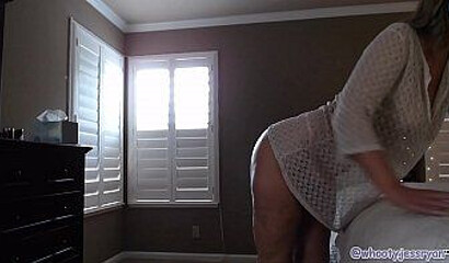 Horny cock hungry MILF with glasses gets naked and toys her fat bottom in her bedroom