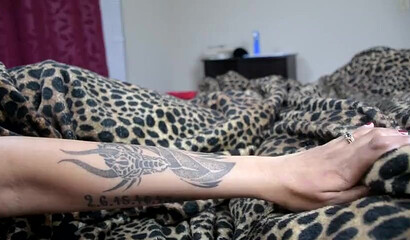 Indiam mom pleasures blows dick