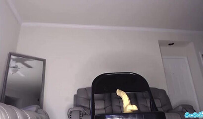 Thick ebony MILF can't stop screaming after a dildo ride