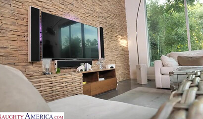 Big tits MILF Reagan Foxx flashes her wet bald pussy