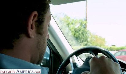 Blonde vixen Vanessa Cage likes it hardcore and rough