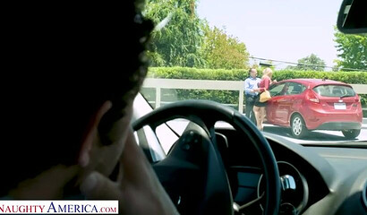 Blonde vixen Vanessa Cage likes it hardcore and rough