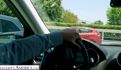 Blonde vixen Vanessa Cage likes it hardcore and rough