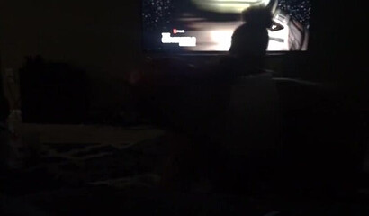 Two sluts share a big cock in a messy threesome