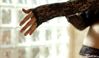 Lesbian scissoring and fingering with Gia Dimarco and Karla Kush