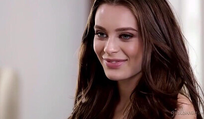 Beautiful Lesbian Lana Rhoades Got Her Pussy Scissored After Massage