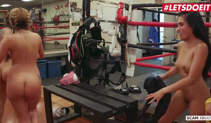 Gina Valentina and boxing ring girls try a foursome