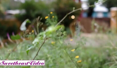 Petite sweetheart Kenzie Reeves gets fingered by Alexis Fawx