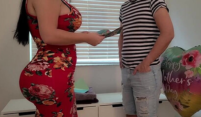 Slutty stepmom in fishnets gets a creampie up her twat