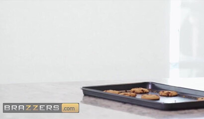 Gorgeous BBW Milf Layton Benton Milks A Big Younger Cock