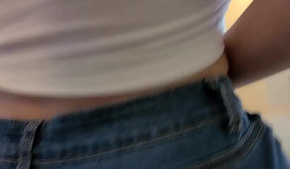 Beautiful Milf Latina Got A Big Cumshot After Easter Spanking