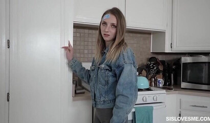 Naughty Step Sister Macy Meadows Gives Her Sstepbrother Sloppy Blowjob