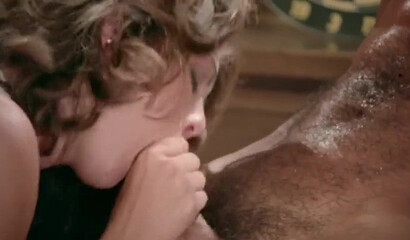 Ginger Lynn, Bunny Bleu, Jamie Gillis, Lisa De Leeuw orgy