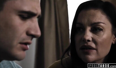 Beautiful Brunette Stepmom Sovereign Syre Creampied With A Big Dick