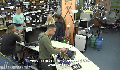 Casting a Czech MILF with a fat ass