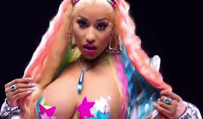 Sexy Amateur Redhead Ebony Celeb With Big Tits Twerking