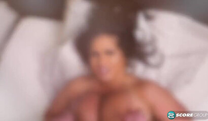 Wet cumshot for the filthy MILF Kailani Kai POV