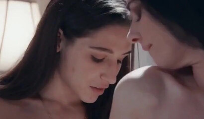 Hot Abella Danger bangs this sexy lesbian mom