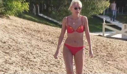 Blonde mature slut gets fisted while fucked in the ass