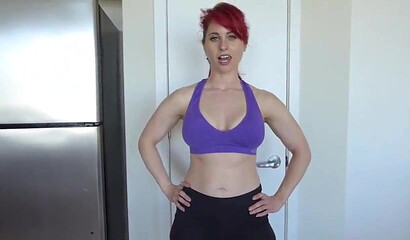 Redhead MILF spreads legs at sexcercise