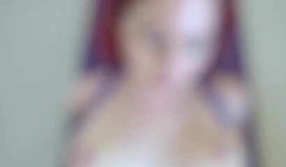 Redhead MILF spreads legs at sexcercise