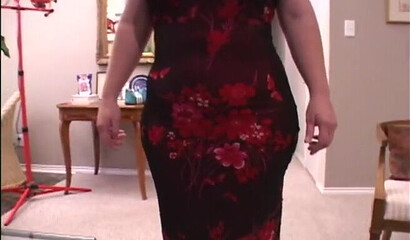 Big butted mommy gets her pussy fucked