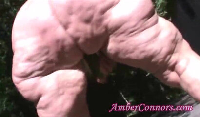 Blonde mature bitch getting messy