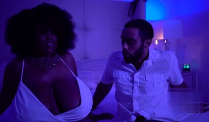 Adorable ebony slut gets a nasty creampie
