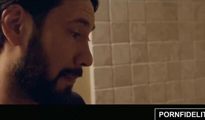 Lilly Love loves to take dick while bathing