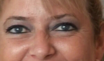 Lovely MILF strips on amateur casting