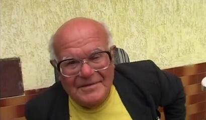 Very old granpa bangs this horny young teen outdoors