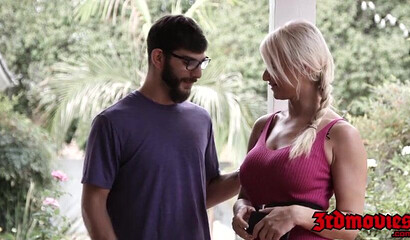 Irresistible MILF London River got addicted to that schlong