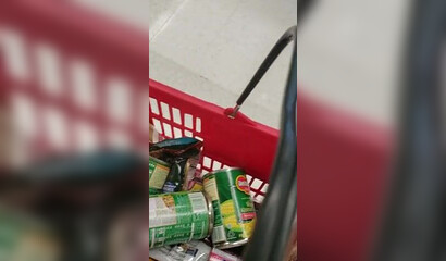 Spying on the mature BBW cougar in the supermarket