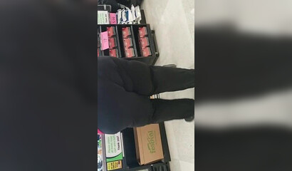 Spying on the mature BBW cougar in the supermarket