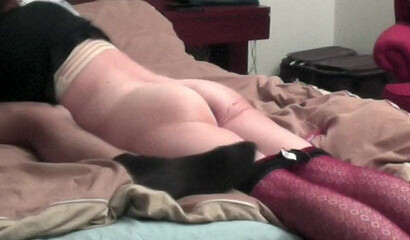 Homemade video of a MILF taking dick in her anal hole