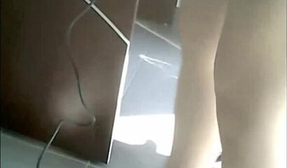 Amateur secretary flashing in the office