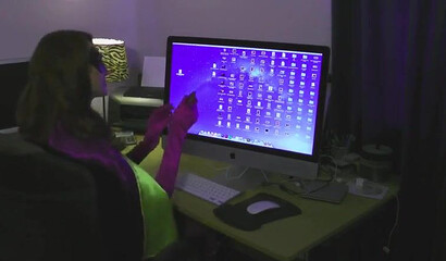 Wonder woman MILF fights vs MILF Batgirl