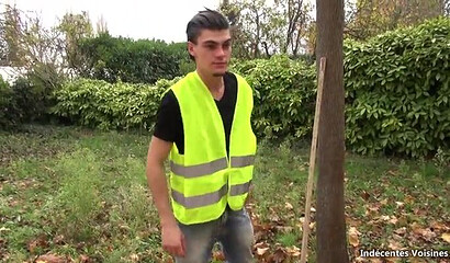 Big ass French cougar finds a young man to suck his throbbing cock and destroyed her rectum