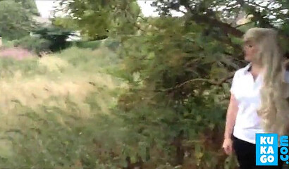 Sultry blonde fat ass babe stripping her clothes off in the park and touching her titties