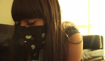 Horny ebony teen loses her clothes and twerks before playing with her wet pussy in her flat