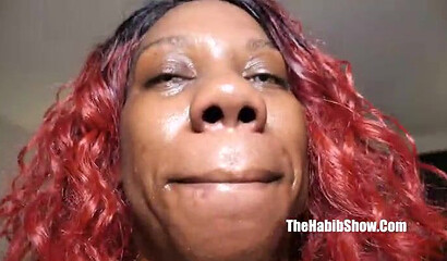 Amateur ebony with enormous tattooed ass displays her tits and get fucked in her butthole