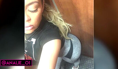 Amateur big ass cutie showing off her sexiness and beauty in a mind-blowing compilation