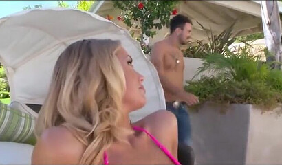 Stunning Nicole Aniston takes cum on her face after sex