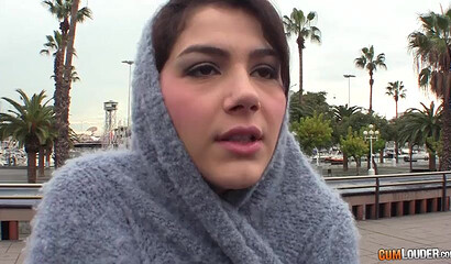 Beautiful Italian babe Valentina Nappi gets anal hole filled with cum